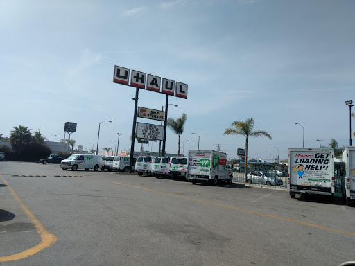 Truck Rental Agency «U-Haul Moving & Storage of Inglewood», reviews and photos, 964 South La Brea Ave, Inglewood, CA 90301, USA