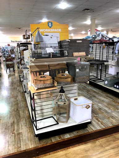 Department Store «HomeGoods», reviews and photos, 4190 Vinewood Ln N #134, Plymouth, MN 55442, USA