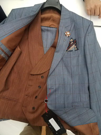 Discount Store «D&K Suit City», reviews and photos, 2975 Headland Dr SW, Atlanta, GA 30311, USA