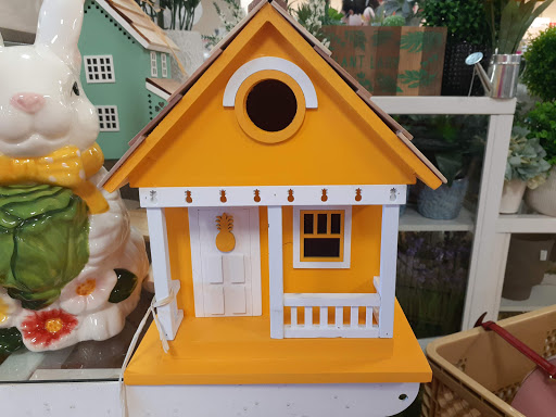 HomeGoods image