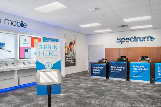 156 E Geneva Square, Lake Geneva, WI 53147, USA