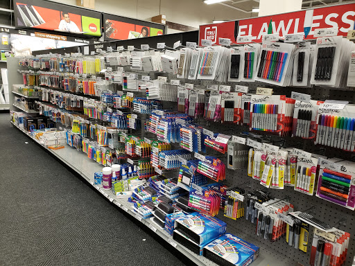 Office Supply Store «Staples», reviews and photos, 2950 Belcrest Center Dr, Hyattsville, MD 20782, USA