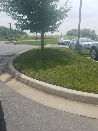 Golf Course «Creekmoor Golf Course», reviews and photos, 1112 East 163rd Street,, Raymore, MO 64083, USA