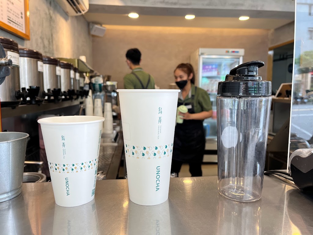 烏弄原生茶飲 鹽埕七賢店 的照片