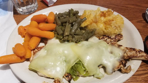 American Restaurant «Cracker Barrel Old Country Store», reviews and photos, 800 N Interstate Dr, Norman, OK 73072, USA