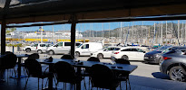 Atmosphère du Restaurant de fruits de mer L'Ostrea La Criée à Toulon - n°5