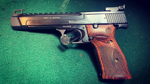 Gun Shop «Butter-nut Sport Shop», reviews and photos, 1103 Lodi St, Syracuse, NY 13203, USA