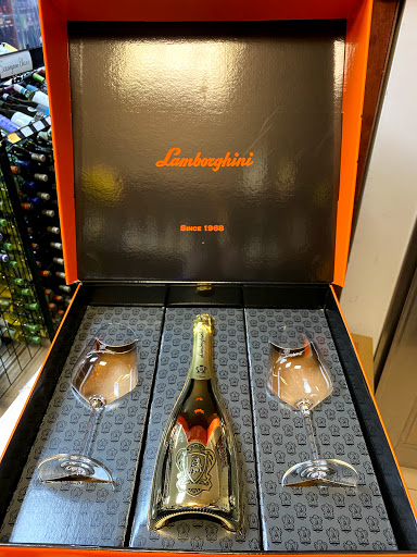 Liquor Store «Ricky Liquor Store», reviews and photos, 7818 Woodside Ave, Elmhurst, NY 11373, USA