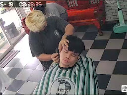 ร้าน นก Barber Shop ตัดผมชายสไตล์วินเทจ(สาขา5)