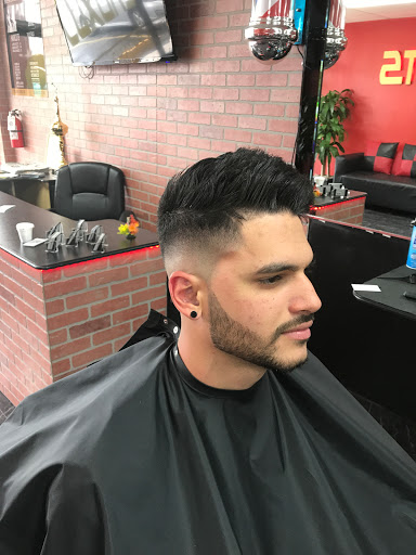 Barber Shop «Luxury Cuts 305 Barber Shop», reviews and photos, 11244 SW 137th Ave, Miami, FL 33186, USA