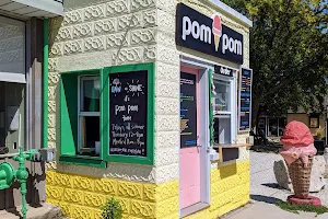 Pom Pom image