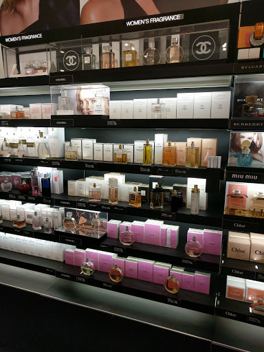 Cosmetics Store «SEPHORA», reviews and photos, 3200 N Sepulveda Blvd, Manhattan Beach, CA 90266, USA