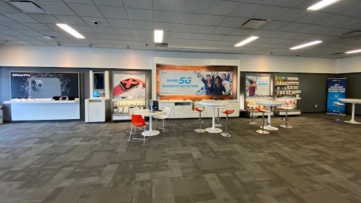 Cell Phone Store «AT&T», reviews and photos, 3014 Bardstown Rd, Louisville, KY 40205, USA