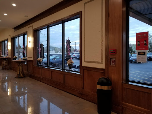 Caterer «Lone Tree Manor Banquet Hall & Catering», reviews and photos, 7730 N Milwaukee Ave, Niles, IL 60714, USA