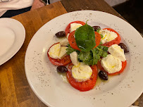 Salade caprese du Restaurant italien Il Gigolo à Paris - n°11