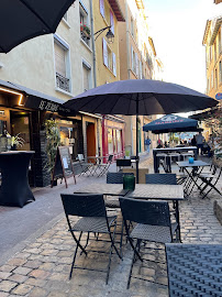 Atmosphère du Restaurant Le Zèbre Bar and Kitchen à Le Puy-en-Velay - n°2