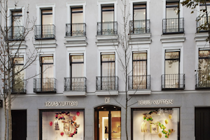Louis Vuitton Madrid Serrano image
