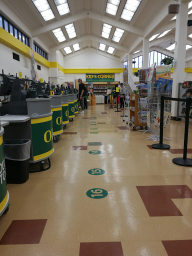 Book Store «The Duck Store - Campus», reviews and photos, 895 E 13th Ave, Eugene, OR 97401, USA