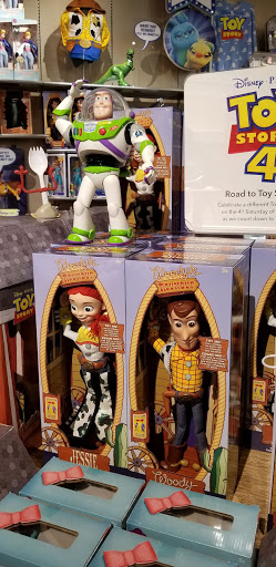 Toy Store «Disney Store», reviews and photos, 4286 Baldwin Rd, Auburn Hills, MI 48326, USA