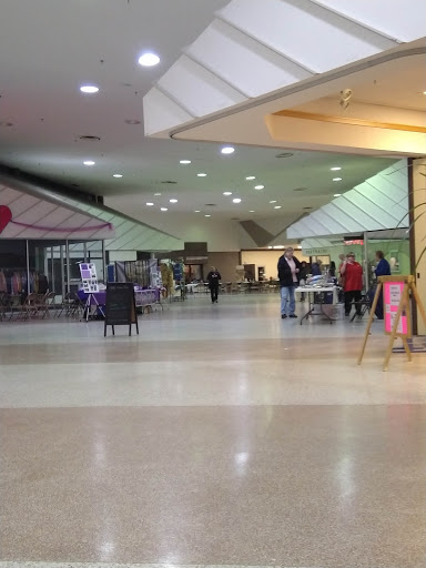 Shopping Mall «Faribo West Mall», reviews and photos, 200 Western Ave NW, Faribault, MN 55021, USA