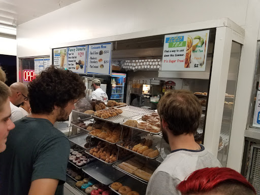 Donut Shop «Rolling Pin Donuts», reviews and photos, 2153 Las Posas Rd, Camarillo, CA 93010, USA