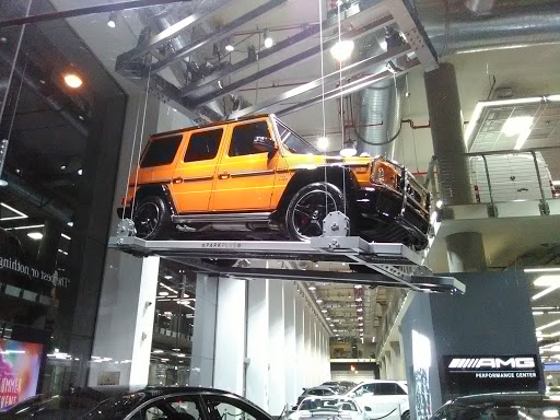 Mercedes Benz Dealer «Mercedes-Benz Manhattan», reviews and photos, 770 11th Ave, New York, NY 10019, USA
