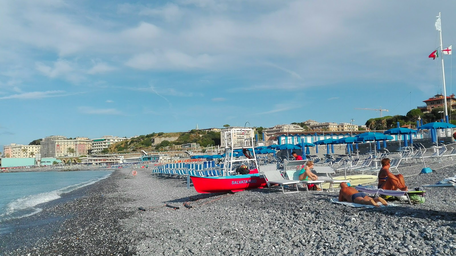 Albaro beach photo #8