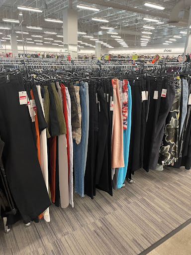 Department Store «Nordstrom Rack Shelbyville Road Plaza», reviews and photos, 4600 Shelbyville Rd, Louisville, KY 40207, USA