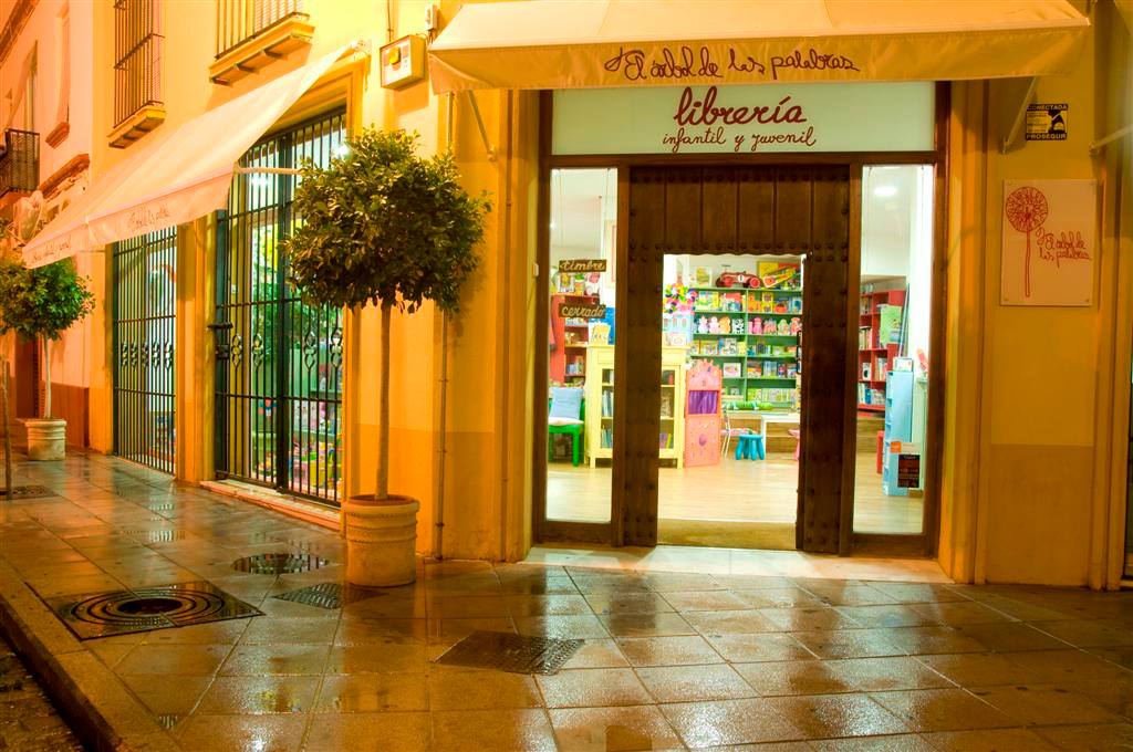 Librería infantil y juvenil El Árbol de las Palabras