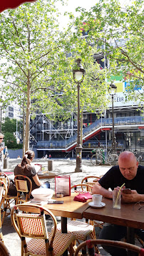 Atmosphère du Restaurant Le Bistrot du Centre à Paris - n°7