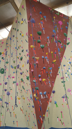 Rock Climbing Gym «Philadelphia Rock Gym - Wyncote», reviews and photos, 827 Glenside Ave #200, Wyncote, PA 19095, USA