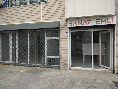 SANAT EHLİ
