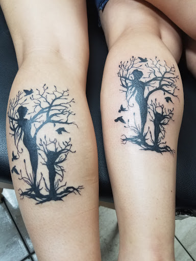 Tattoo Shop «The Lizard Lounge Tattoo Kissimmee», reviews and photos, 4519 S Orange Blossom Trail, Kissimmee, FL 34746, USA