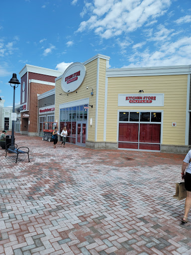 Clothing Store «AEO Factory Store», reviews and photos, 35 Main St, Freeport, ME 04032, USA