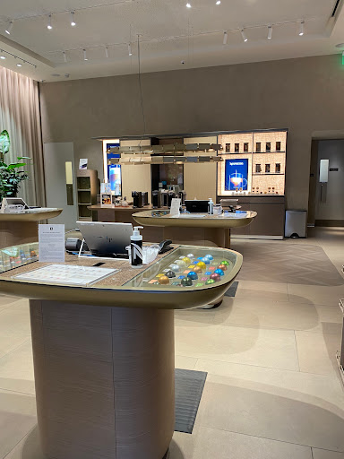 Coffee Shop «Nespresso Beverly Hills Boutique & Cafe», reviews and photos, 320 N Beverly Dr, Beverly Hills, CA 90210, USA