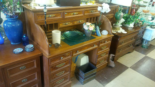 Thrift Store «Happy Tails Thrift Store», reviews and photos, 1825 Springs Rd, Vallejo, CA 94591, USA