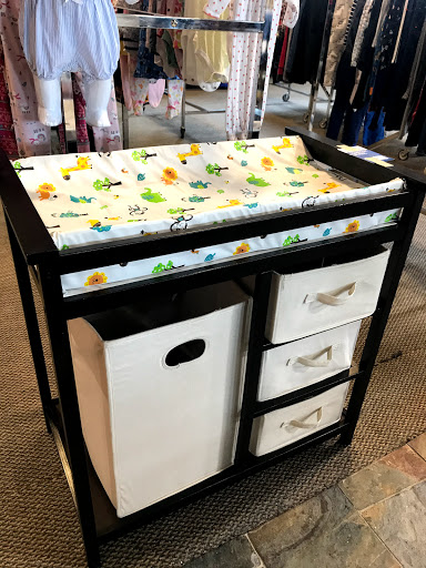 Thrift Store «St. Vincent De Paul Thrift Store», reviews and photos, 13986 Manchester Rd, Ballwin, MO 63011, USA