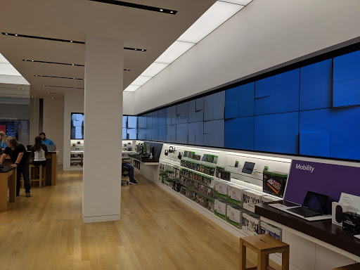 Computer Store «Microsoft Store», reviews and photos, 5015 Westheimer Rd A2421, Houston, TX 77056, USA