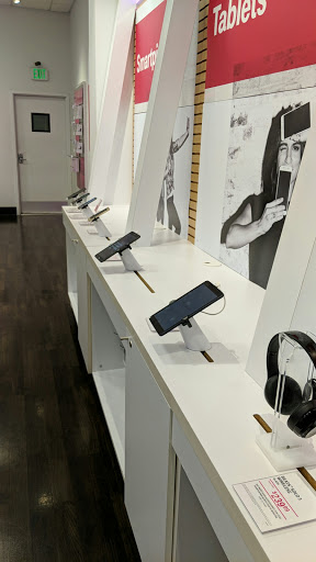 Cell Phone Store «T-Mobile», reviews and photos, 2366 El Camino Real Suite 1, Santa Clara, CA 95050, USA