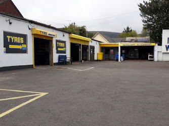 J & S Tyres