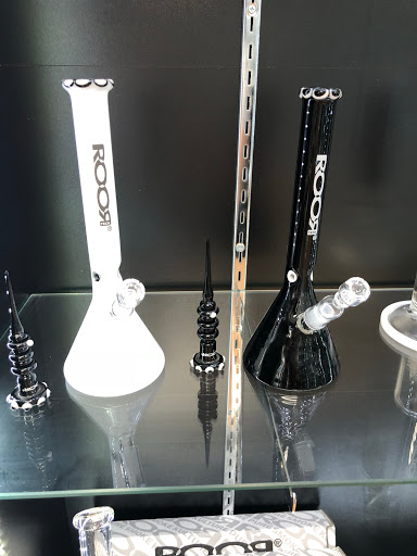 Tobacco Shop «Smoke Shop», reviews and photos, 8505 4th Ave, Brooklyn, NY 11209, USA