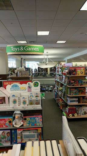 Book Store «Barnes & Noble», reviews and photos, 2800 Clarendon Blvd, Arlington, VA 22201, USA