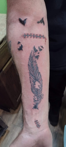 Tattoo Shop «Hollywood Twisted Needles», reviews and photos, 618 S Patterson St, Valdosta, GA 31601, USA