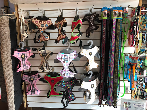 Pet Supply Store «Pet Foods Market & Supplies», reviews and photos, 1816 N Sepulveda Blvd, Manhattan Beach, CA 90266, USA