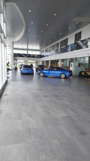 Car Dealer «MINI of Orland Park», reviews and photos, 11030 W 159th St, Orland Park, IL 60467, USA