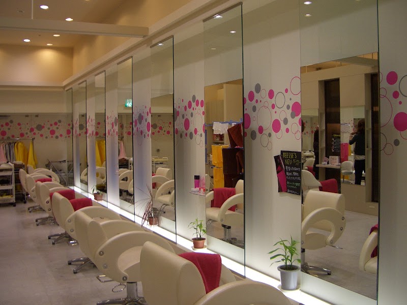 イオン鳥取北店の美容室LOVER'S HAIR（ラヴァーズヘア）