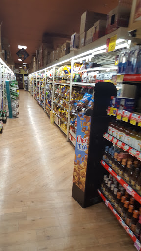 Grocery Store «Super Foodtown of Cedar Grove», reviews and photos, 597 Pompton Ave, Cedar Grove, NJ 07009, USA
