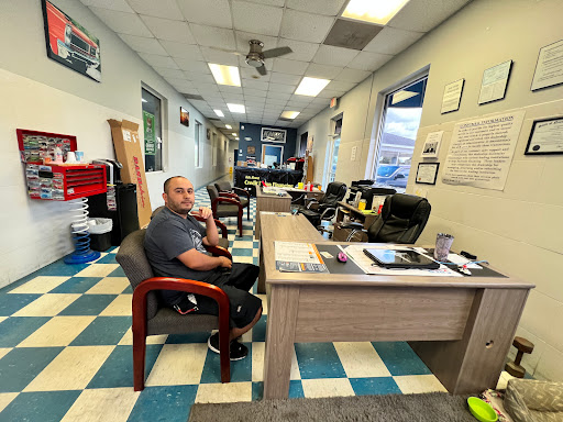 Used Car Dealer «Knox Auto Sales», reviews and photos, 1733 Capital Blvd, Raleigh, NC 27604, USA