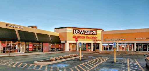 Miracle Mile Shopping Center, 4100 William Penn Hwy, Monroeville, PA 15146, USA, 