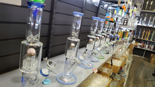 Tobacco Shop «Starbuzz Smoke Shop», reviews and photos, 668 Soscol Ave, Napa, CA 94559, USA